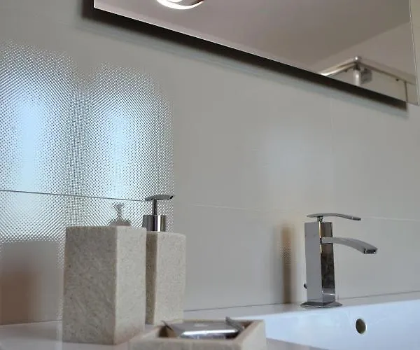 Oda ve Kahvaltı Trepo 4*